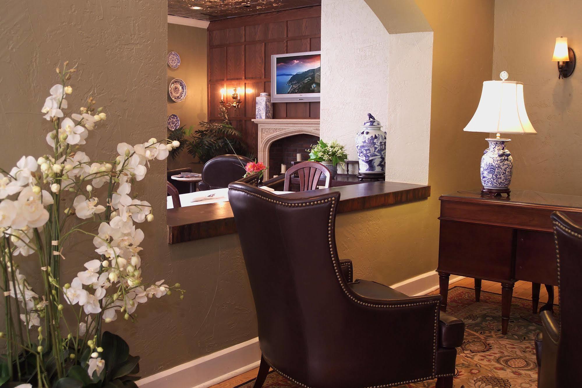 Seven Gables Inn, St Louis West, A Tribute Portfolio Hotel Clayton Værelse billede