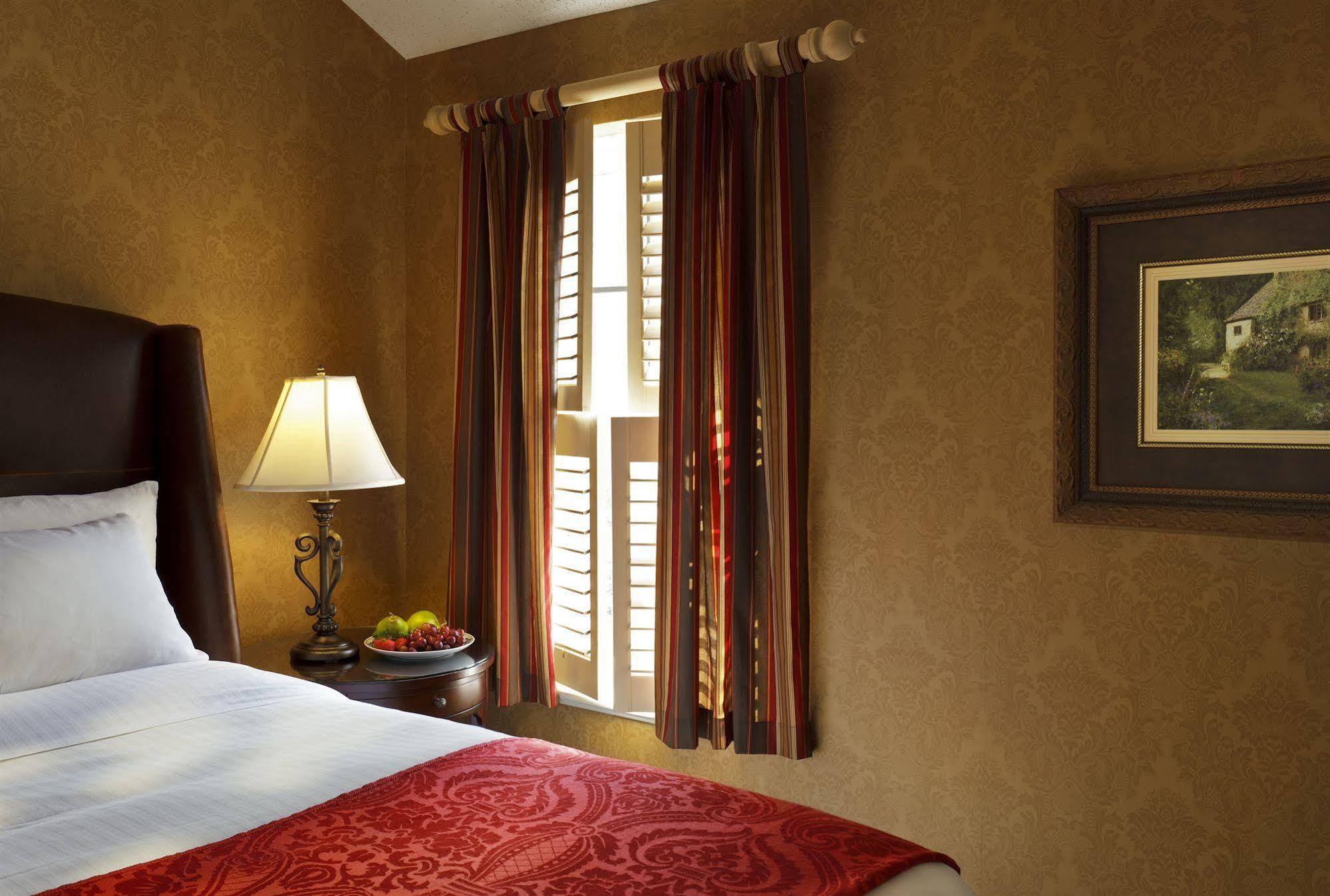 Seven Gables Inn, St Louis West, A Tribute Portfolio Hotel Clayton Værelse billede