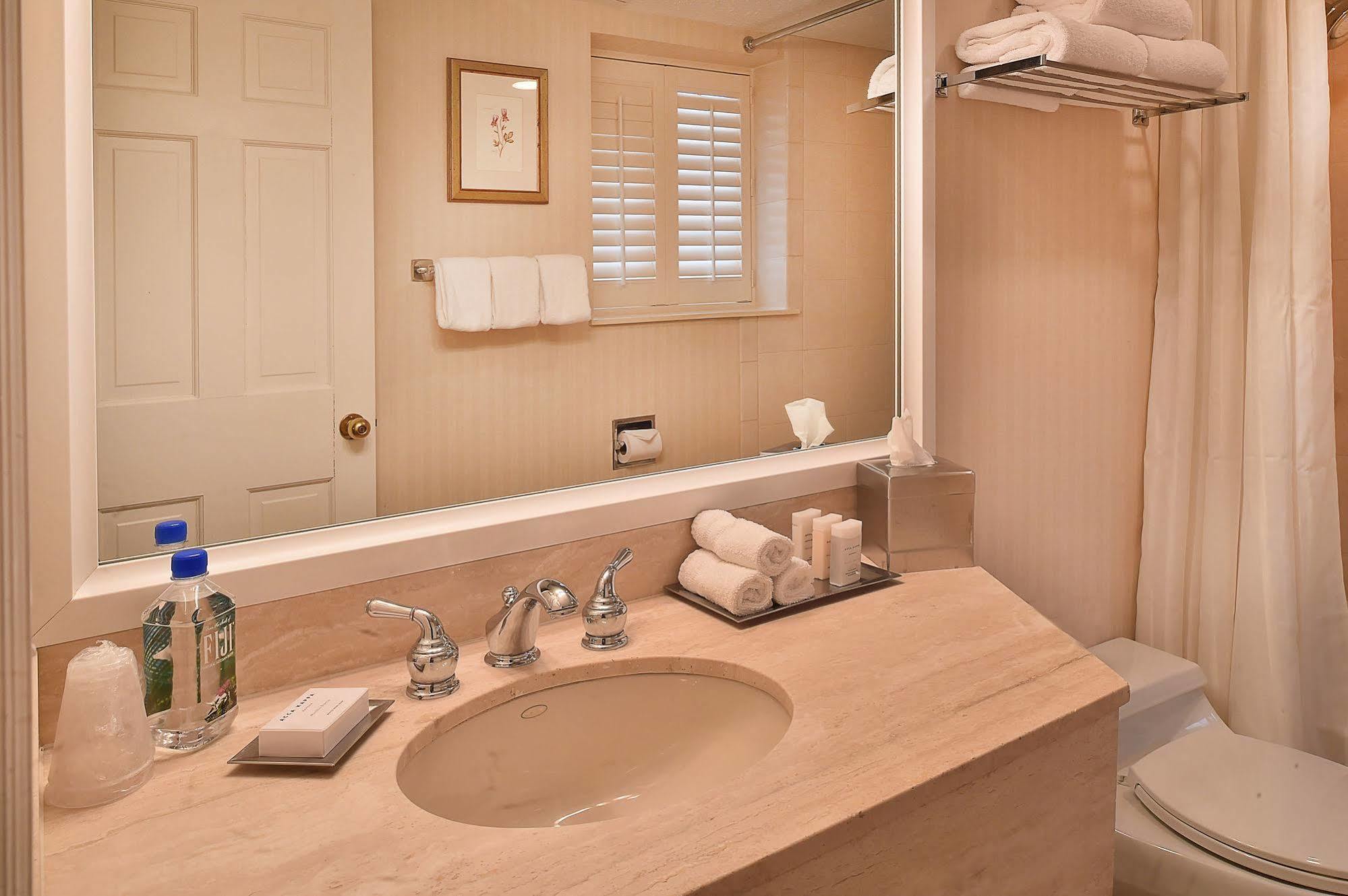 Seven Gables Inn, St Louis West, A Tribute Portfolio Hotel Clayton Eksteriør billede